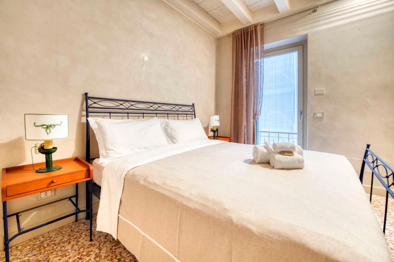 Apartmentsarena - Suite Mercatorum - Piazza Erbe Vérone Extérieur photo