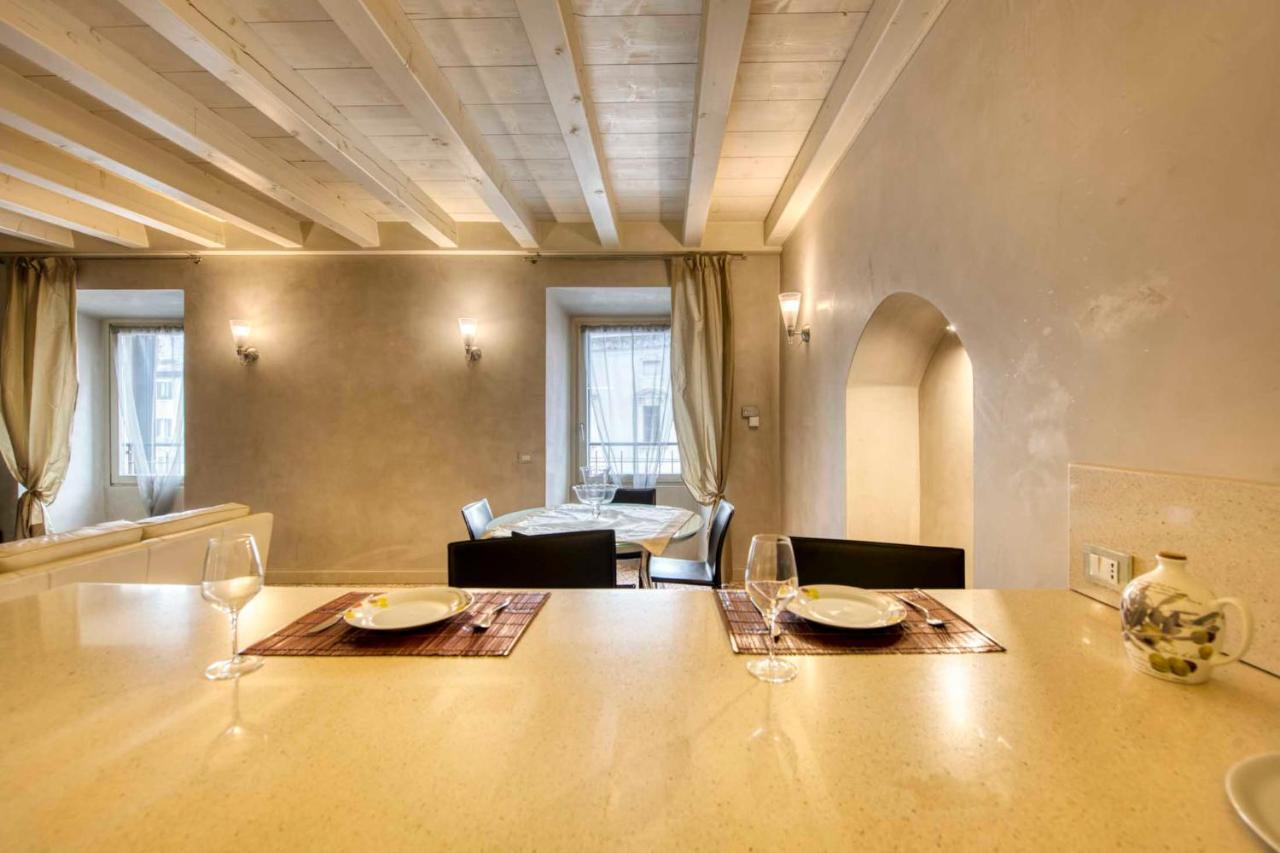 Apartmentsarena - Suite Mercatorum - Piazza Erbe Vérone Extérieur photo