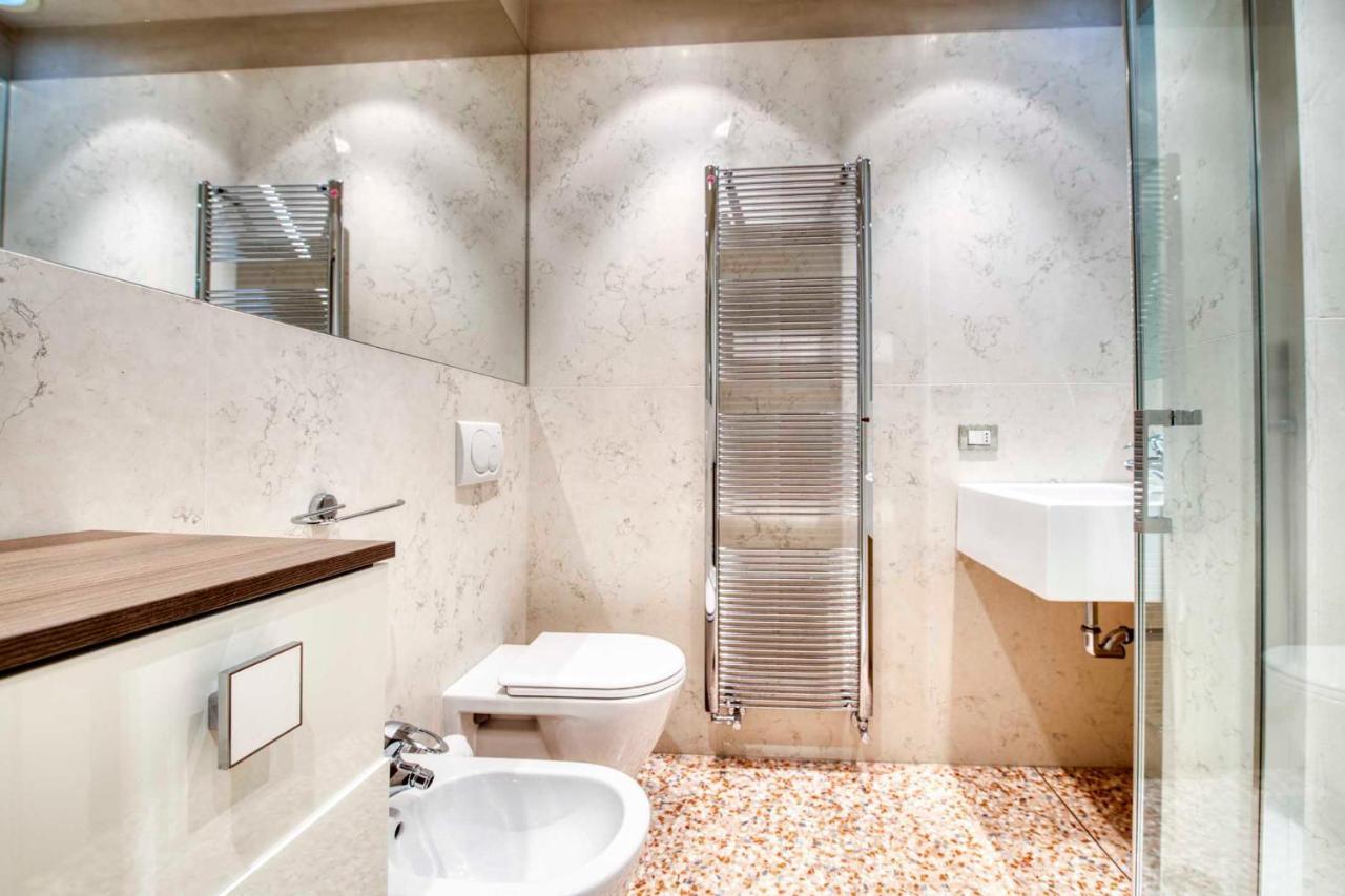 Apartmentsarena - Suite Mercatorum - Piazza Erbe Vérone Extérieur photo