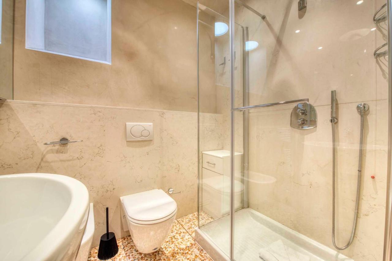 Apartmentsarena - Suite Mercatorum - Piazza Erbe Vérone Extérieur photo
