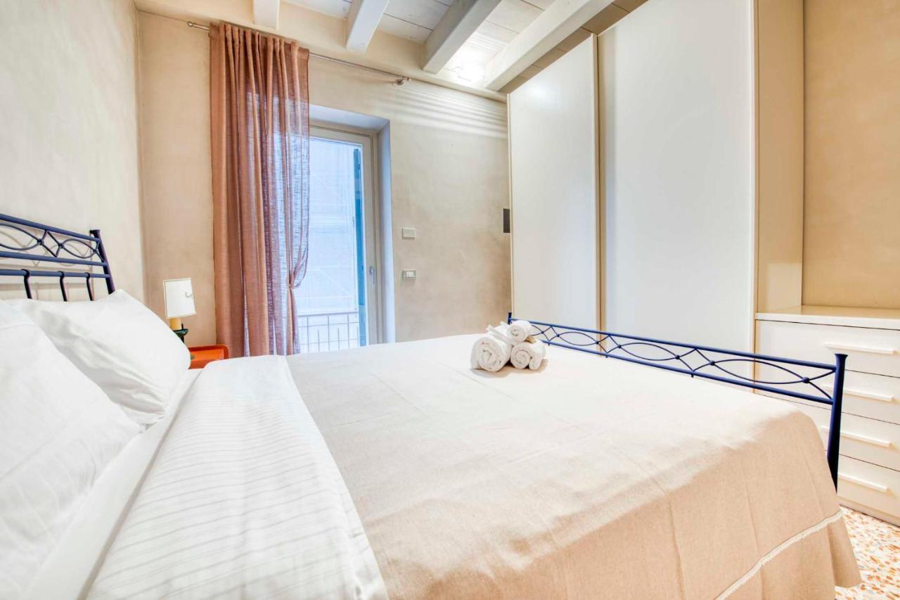 Apartmentsarena - Suite Mercatorum - Piazza Erbe Vérone Extérieur photo