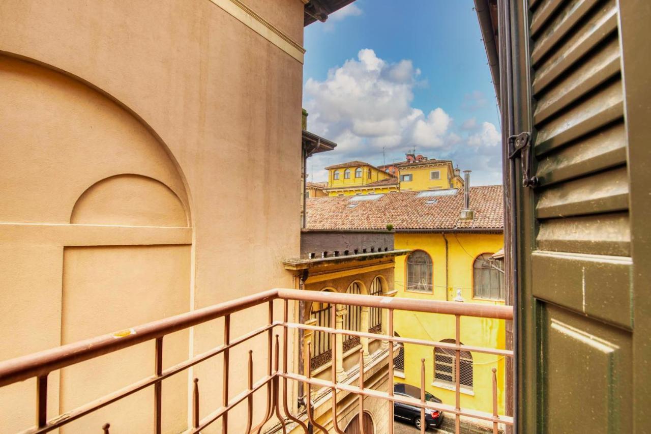 Apartmentsarena - Suite Mercatorum - Piazza Erbe Vérone Extérieur photo